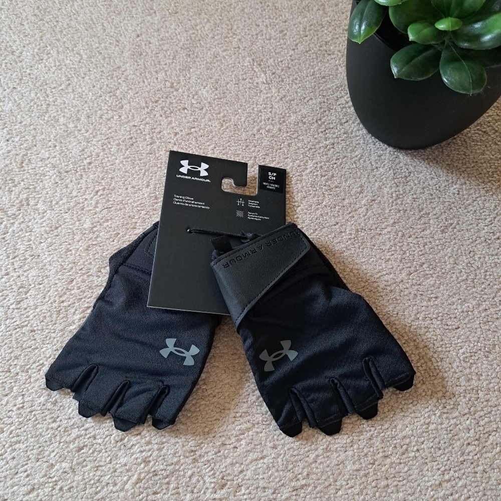 Under Armour Training Gloves Mens Small Black Fitness Workout Breathable New